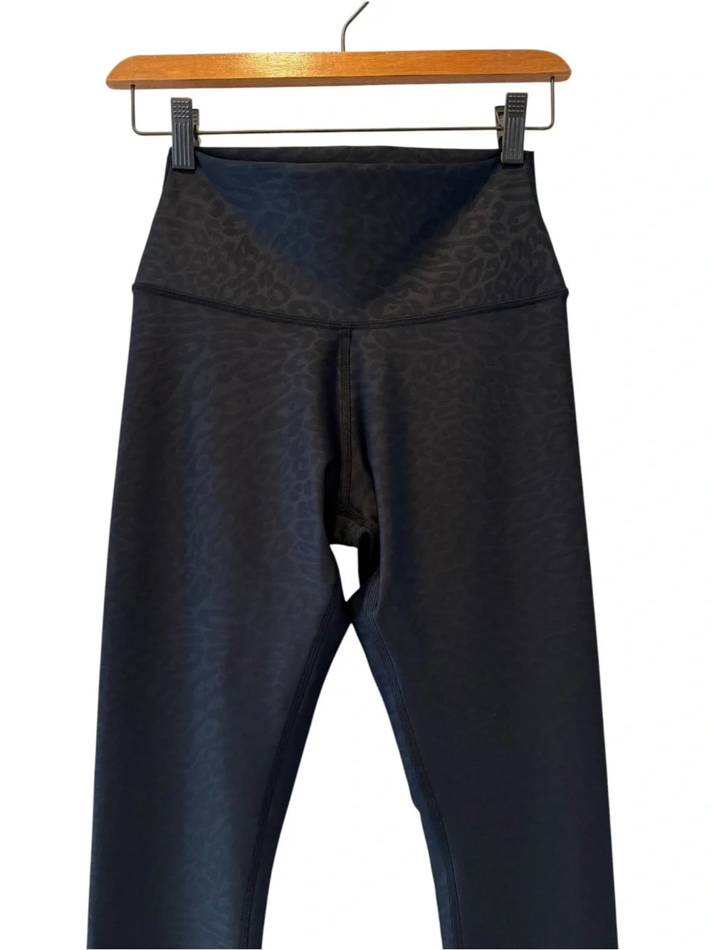 NWOT✨ Alo Yoga Airlift 7/8 High-Waist Leggings Black Animal Print Small